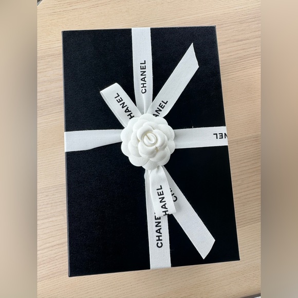 Chanel asking back loafers - Picture 4 of 9